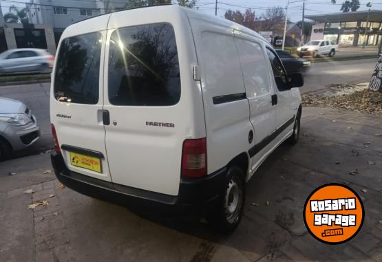 Utilitarios - Peugeot PARTNER FURGÓN 2013 Diesel 200000Km - En Venta
