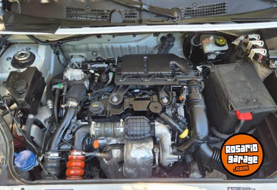 Utilitarios - Peugeot Partner 1ra mano permuto 2021 Diesel 126000Km - En Venta