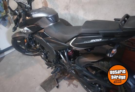 Motos - Bajaj Rauser NS 200. 2023 Nafta 5600Km - En Venta