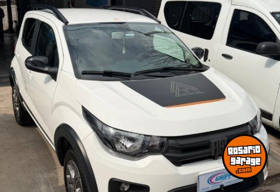 Autos - Fiat MOBI TREKKING 2025 Nafta 8300Km - En Venta