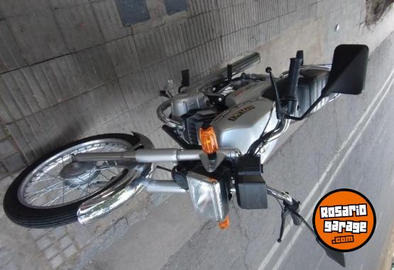 Motos - Suzuki Ax 100 2022 Nafta 14000Km - En Venta