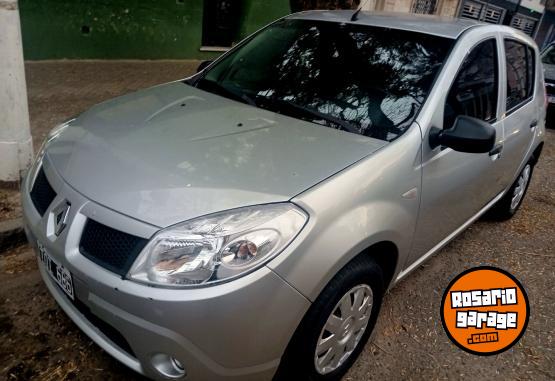 Autos - Renault Sandero 2010 Nafta 123000Km - En Venta