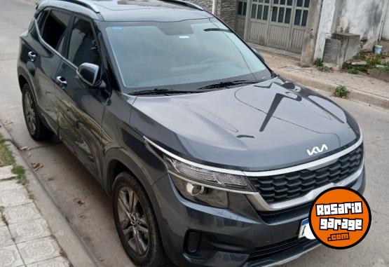 Autos - Kia Seltos 2023 Nafta 27000Km - En Venta