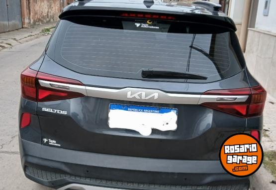 Autos - Kia Seltos 2023 Nafta 27000Km - En Venta