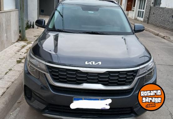 Autos - Kia Seltos 2023 Nafta 27000Km - En Venta
