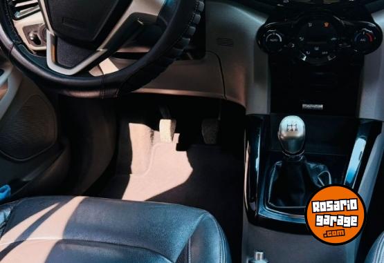 Autos - Ford Titanium 2.0 2014 GNC 123000Km - En Venta