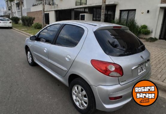 Autos - Peugeot 207 2013 Nafta 120000Km - En Venta