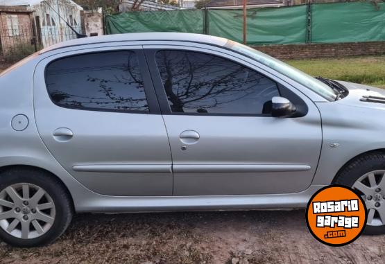 Autos - Peugeot 207 Compact XT Premium 2010 GNC 180000Km - En Venta