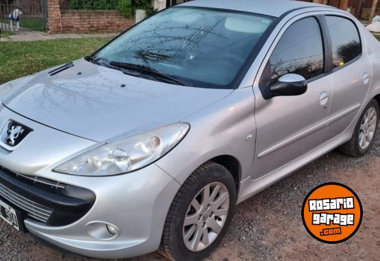 Autos - Peugeot 207 Compact XT Premium 2010 GNC 180000Km - En Venta