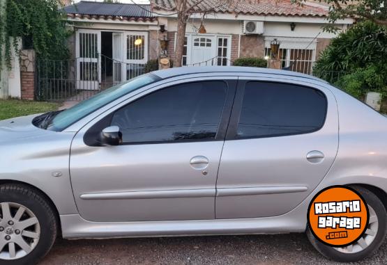 Autos - Peugeot 207 Compact XT Premium 2010 GNC 180000Km - En Venta