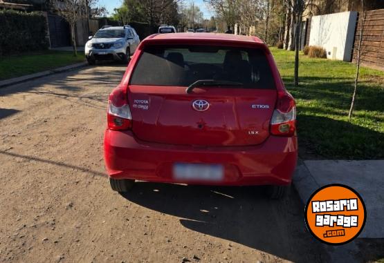 Autos - Toyota Etios X 2019 Nafta 120000Km - En Venta