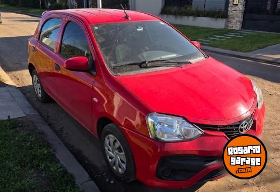 Autos - Toyota Etios X 2019 Nafta 120000Km - En Venta