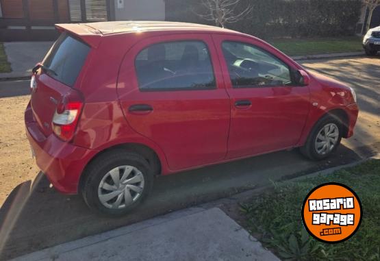 Autos - Toyota Etios X 2019 Nafta 120000Km - En Venta