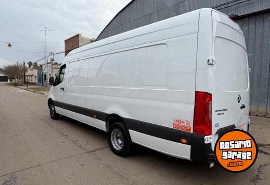 Utilitarios - Mercedes Benz Sprinter 2023 Diesel 70000Km - En Venta
