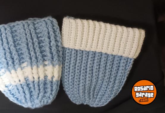Art�culos para beb� - Escarpines y gorritos tejidos - En Venta