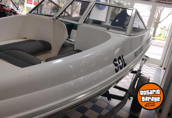 Embarcaciones - Vendo fishing 4,90 arco iris con Yamaha 90hp - En Venta
