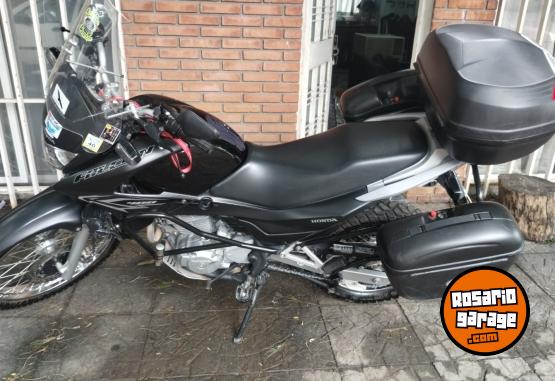 Motos - Honda Falcon 2016 Nafta 20000Km - En Venta