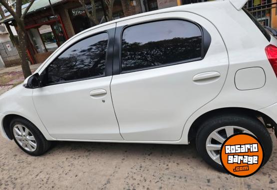 Autos - Toyota etios xls 1.5 6m/t 2017 Nafta 106000Km - En Venta