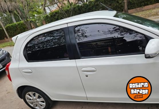 Autos - Toyota etios xls 1.5 6m/t 2017 Nafta 106000Km - En Venta