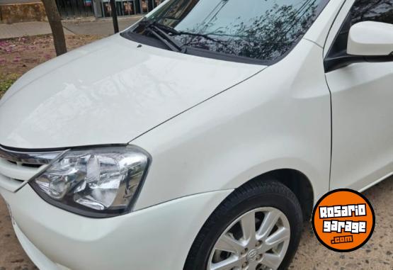 Autos - Toyota etios xls 1.5 6m/t 2017 Nafta 106000Km - En Venta