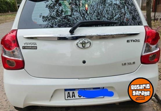 Autos - Toyota etios xls 1.5 6m/t 2017 Nafta 106000Km - En Venta