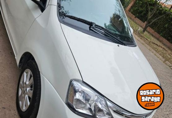 Autos - Toyota etios xls 1.5 6m/t 2017 Nafta 106000Km - En Venta
