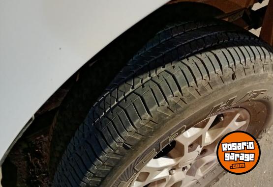 Camionetas - Ford Ranger xlt 2019 GNC 250000Km - En Venta