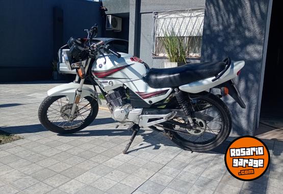 Motos - Yamaha YBR 125 2015 Nafta 15000Km - En Venta