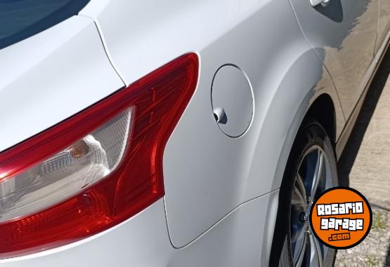 Autos - Ford Focus 2014 GNC 180000Km - En Venta