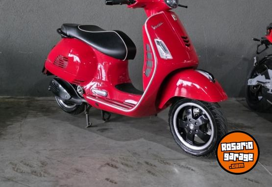 Motos - Vespa GTS 300 2018 Nafta 13600Km - En Venta