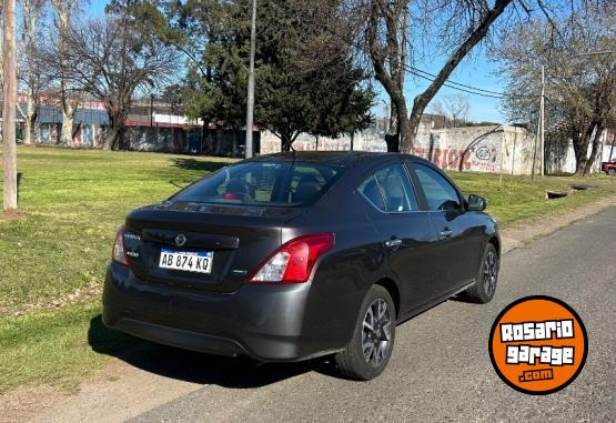 Autos - Nissan Versa 1.6 Exclusive At 2017 Nafta 110000Km - En Venta