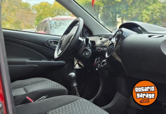 Autos - Toyota Etios xls 2015 Nafta 107000Km - En Venta