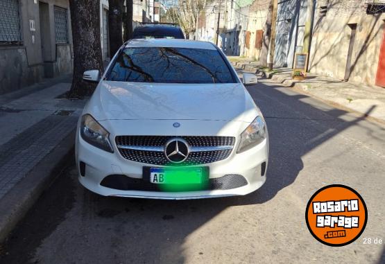 Autos - Mercedes Benz A200 urban 2017 Nafta 78000Km - En Venta