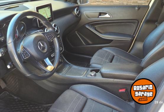 Autos - Mercedes Benz A200 urban 2017 Nafta 78000Km - En Venta