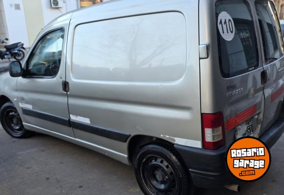 Utilitarios - Peugeot Partner 2012 GNC 150000Km - En Venta