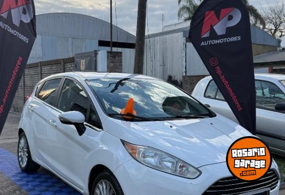 Autos - Ford Fiesta titanium 2016 GNC 163000Km - En Venta