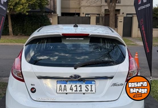 Autos - Ford Fiesta titanium 2016 GNC 163000Km - En Venta
