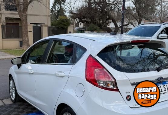 Autos - Ford Fiesta titanium 2016 GNC 163000Km - En Venta