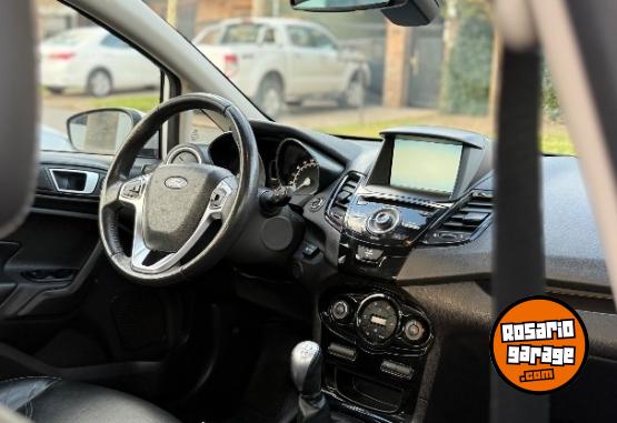 Autos - Ford Fiesta titanium 2016 GNC 163000Km - En Venta