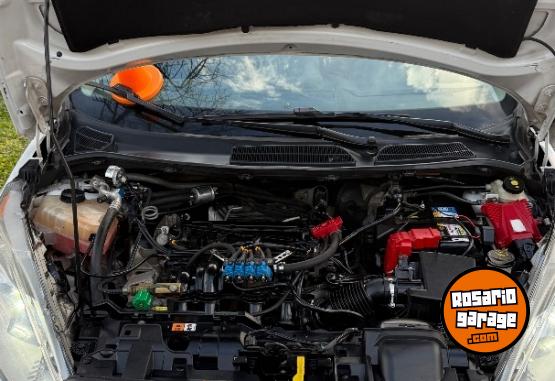 Autos - Ford Fiesta titanium 2016 GNC 163000Km - En Venta