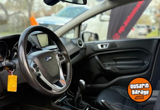 Autos - Ford Fiesta titanium 2016 GNC 163000Km - En Venta