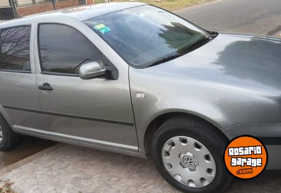 Autos - Volkswagen Golf 2005 Nafta 320000Km - En Venta