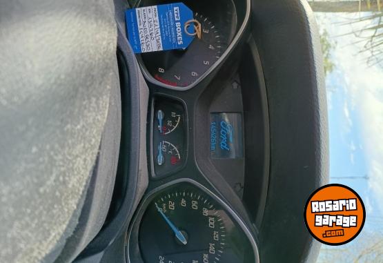 Autos - Ford Focus III SE Plus mt 2015 Nafta 145500Km - En Venta