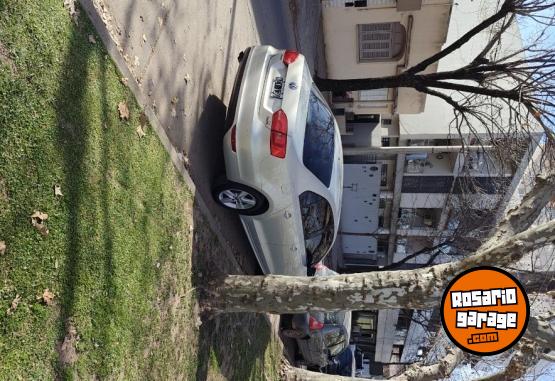 Autos - Volkswagen Vento 2011 Nafta 126000Km - En Venta
