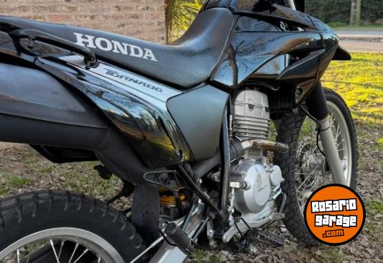 Motos - Honda Tornado 250 2016 Nafta 15600Km - En Venta