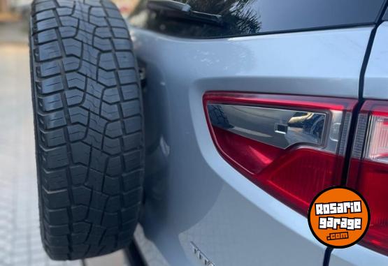 Camionetas - Ford ECOSPORT TITANIUM 2015 GNC 136500Km - En Venta