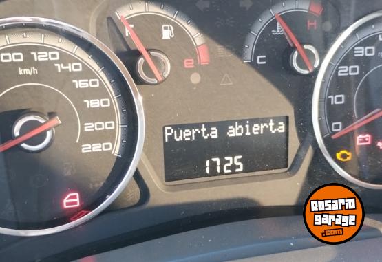 Autos - Fiat Palio Essence full 1.4 2015 Nafta 140000Km - En Venta