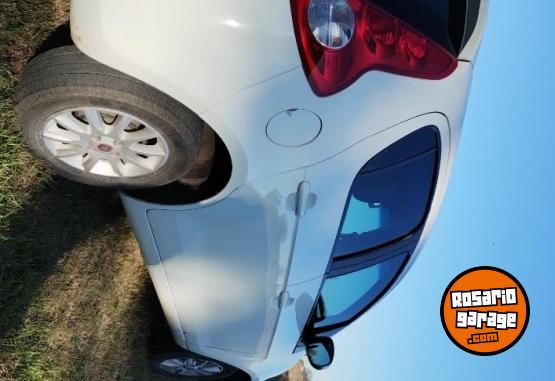 Autos - Fiat Palio Essence full 1.4 2015 Nafta 140000Km - En Venta