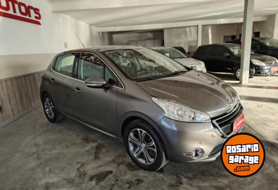 Autos - Peugeot 208 2015 Nafta 129600Km - En Venta