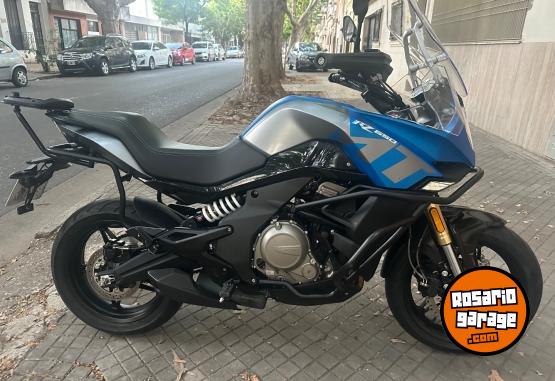 Motos - CF Mt 650 2022 Nafta 4400Km - En Venta